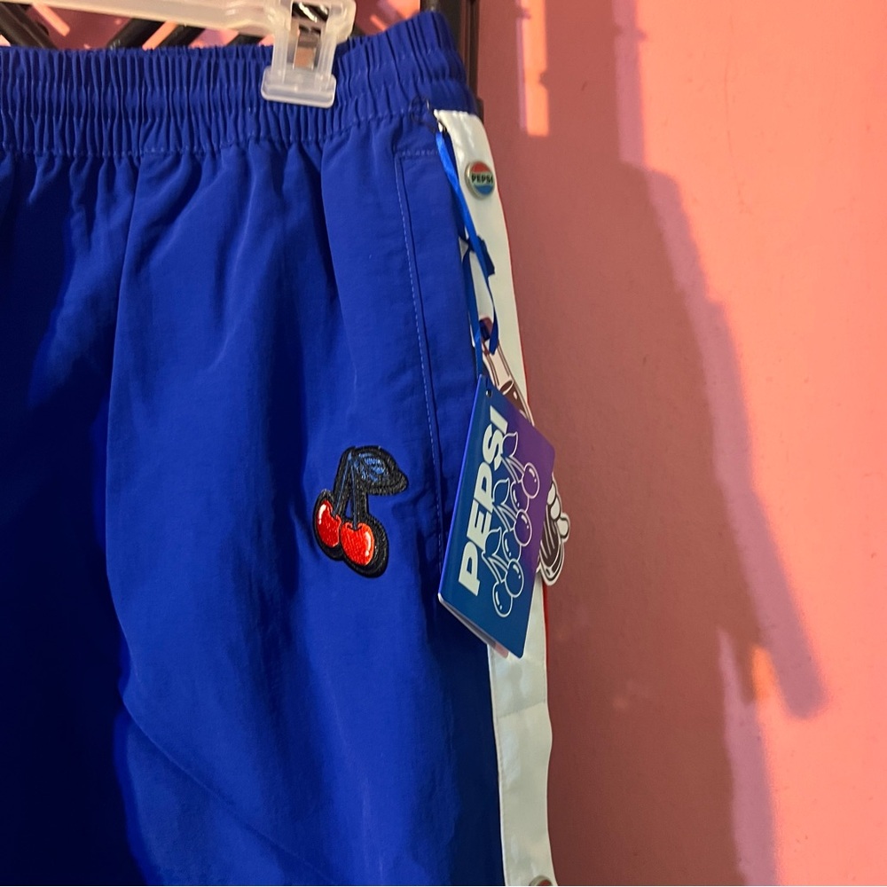 Pepsi x Law Roach LIMITED EDITION 5-pc set, Track Pants, Baby Tee, Size Large - Picture 3 of 12